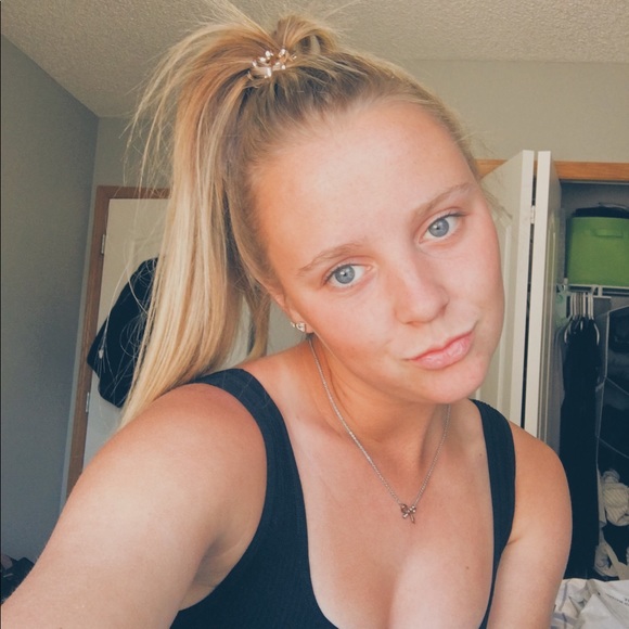 Meet your Posher, Jordyn - Picture 1 of 1